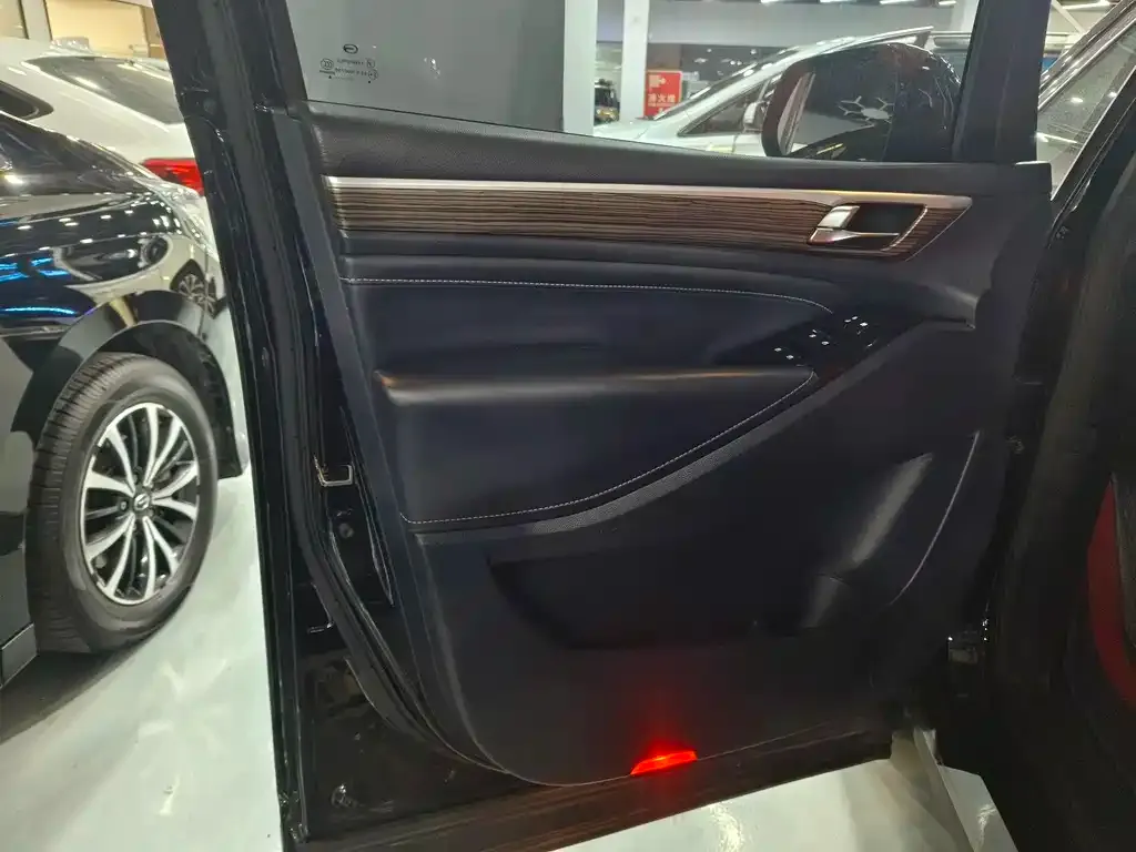 GAC Motor Trumpchi M8 — фото 7