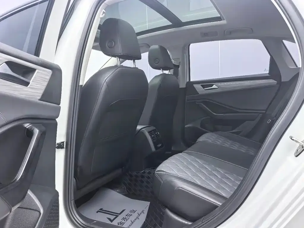 Volkswagen Sagitar 2023 из CN, фото 8