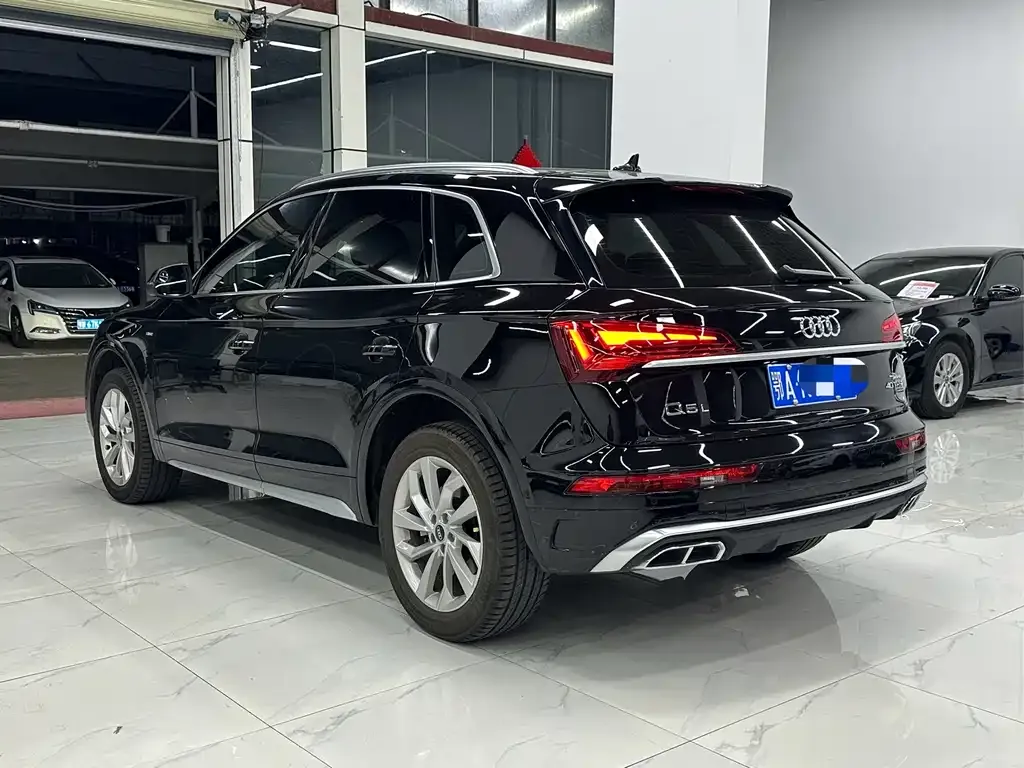 Audi Q5L 2021 из CN, фото 6