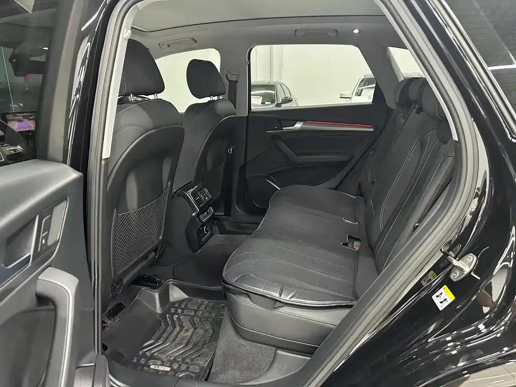 Audi Q5L 2021 из CN, фото 3