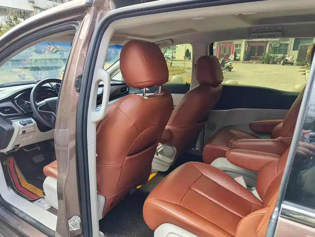 Buick GL8 2021 из CN, фото 7