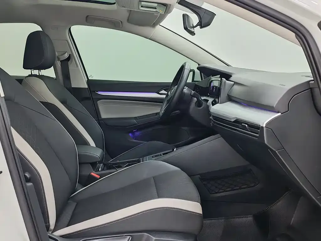 Volkswagen Golf 2021 из CN, фото 8