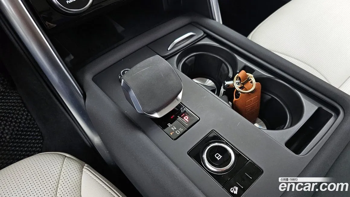 Land Rover Discovery 2023 из KR, фото 10
