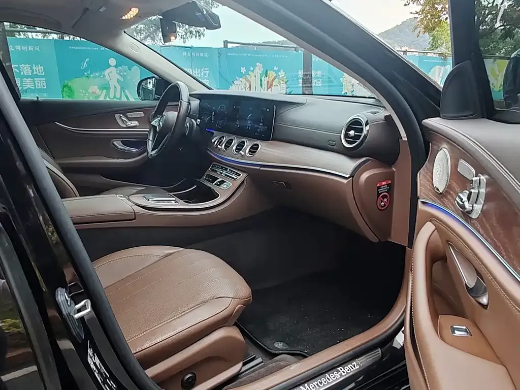 Mercedes-Benz E-Class 2023 из CN, фото 3
