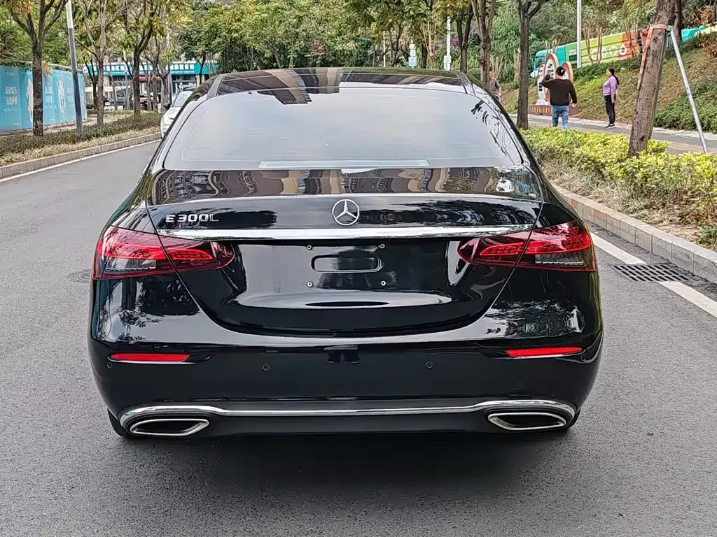 Mercedes-Benz E-Class 2023 из CN, фото 10