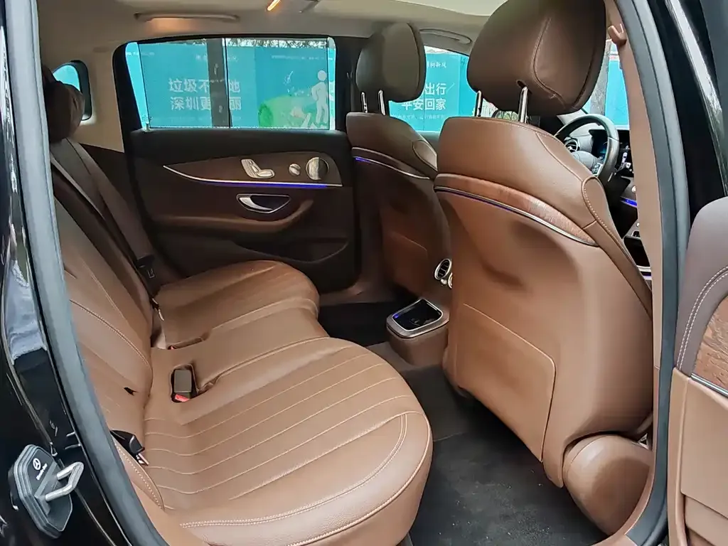 Mercedes-Benz E-Class 2023 из CN, фото 2