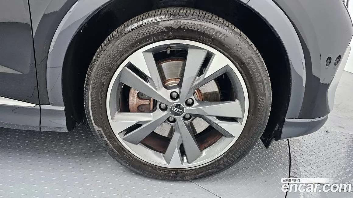 Audi Q4 e-tron 2022 из KR, фото 7