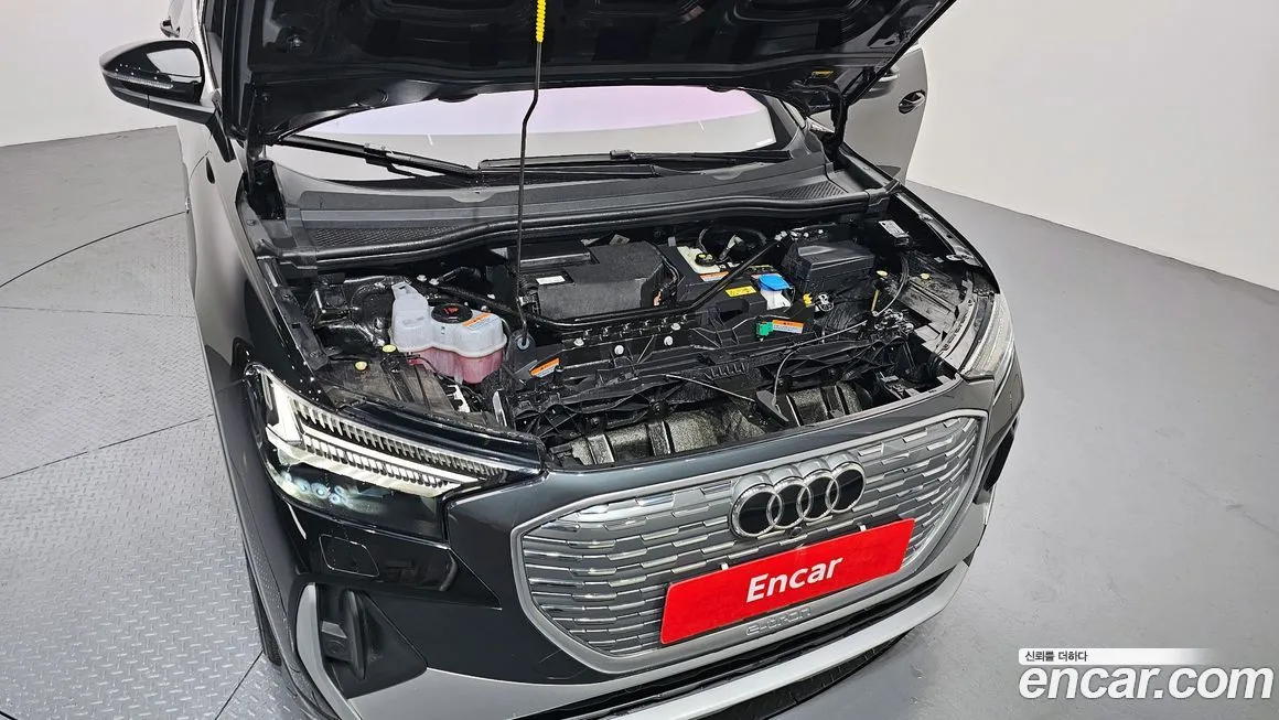 Audi Q4 e-tron 2022 из KR, фото 6