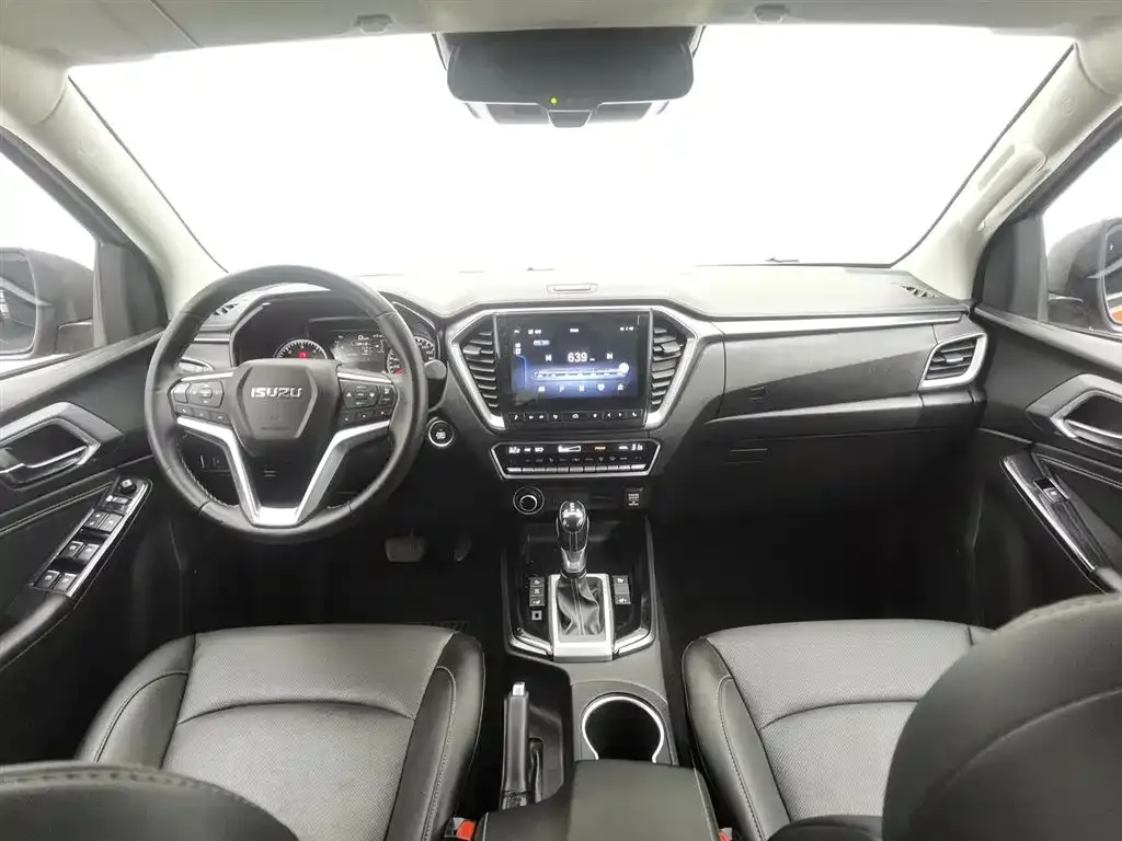 Isuzu D-MAX 2023 из CN, фото 3