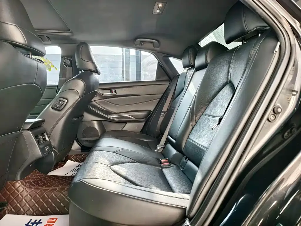 Toyota Avalon 2022 из CN, фото 3