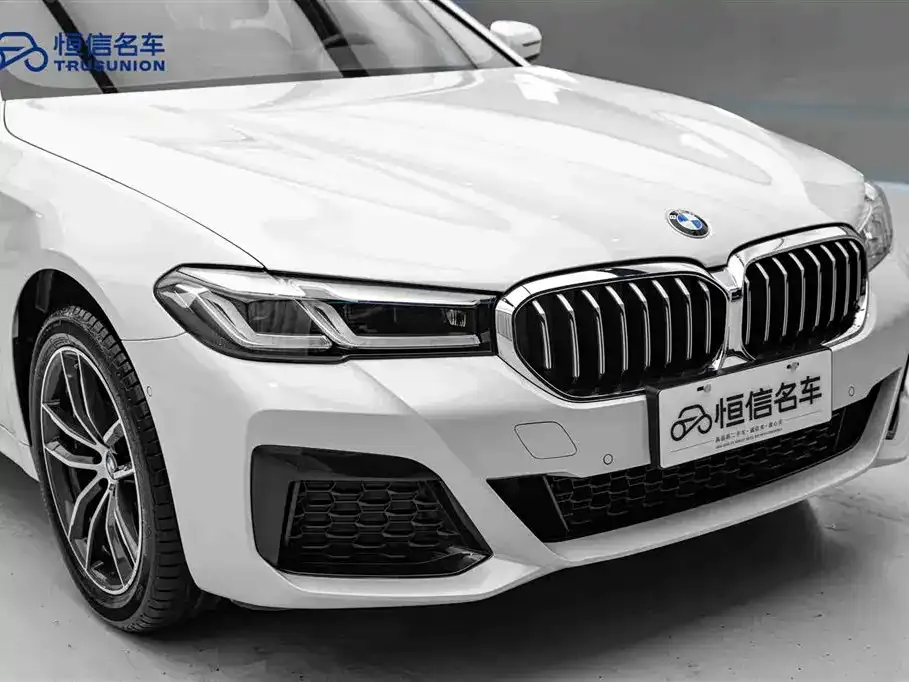 BMW 5 Series — фото 10
