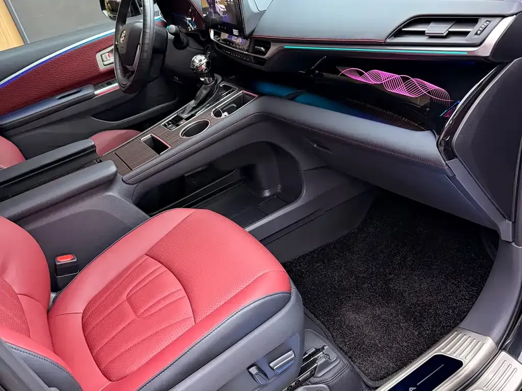 Toyota Granvia 2025 из CN, фото 10