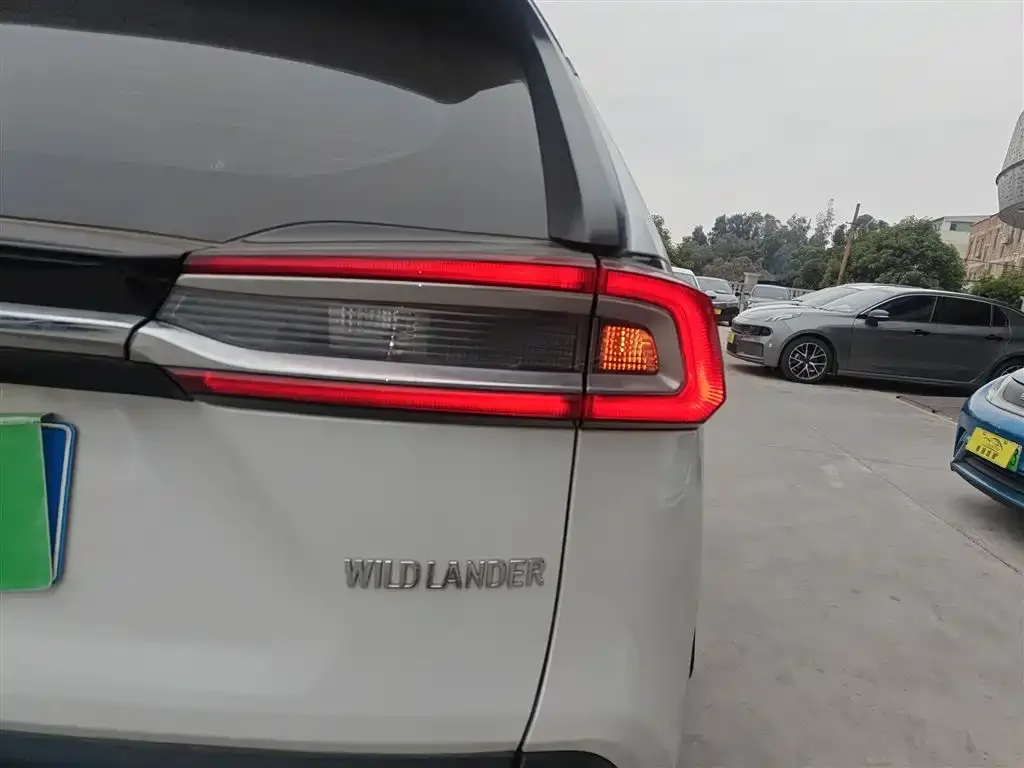 Toyota Wildlander 2023 из CN, фото 7