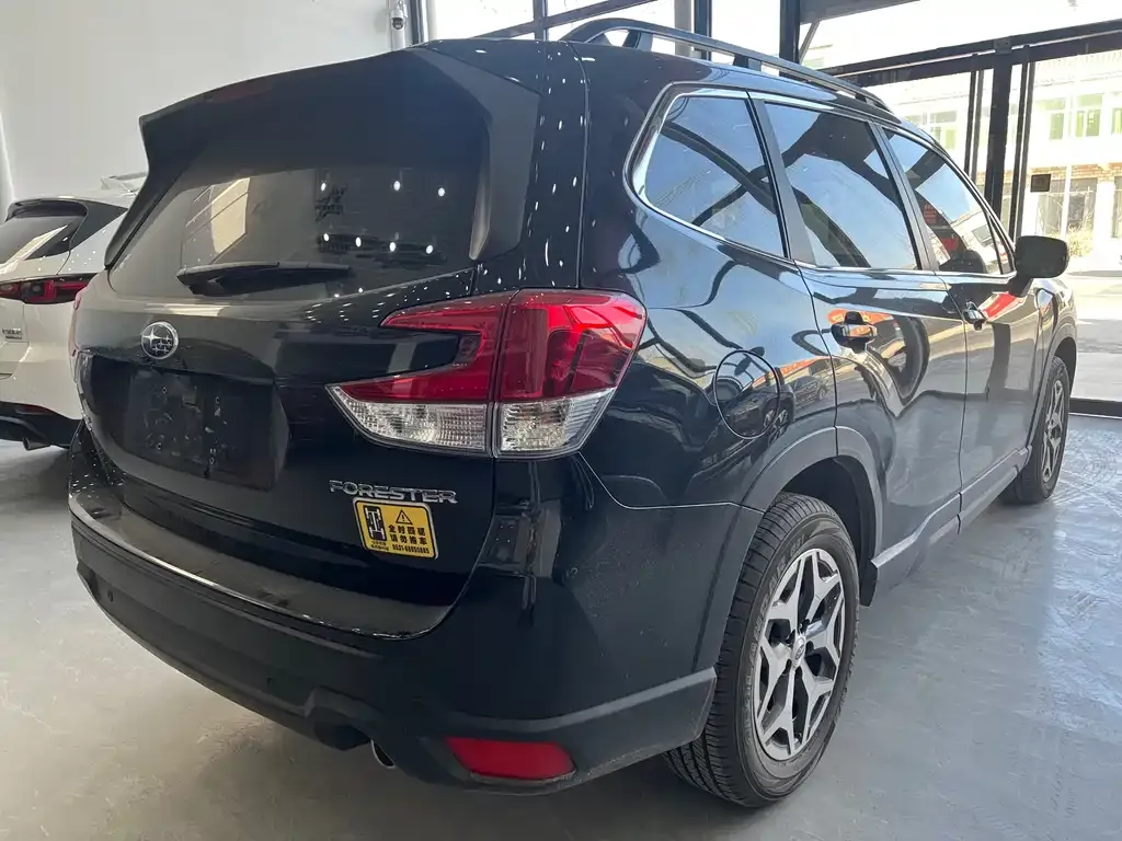 Subaru Forester 2023 из CN, фото 2