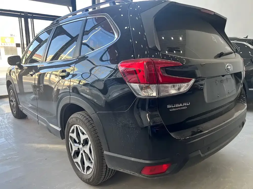 Subaru Forester 2023 из CN, фото 8