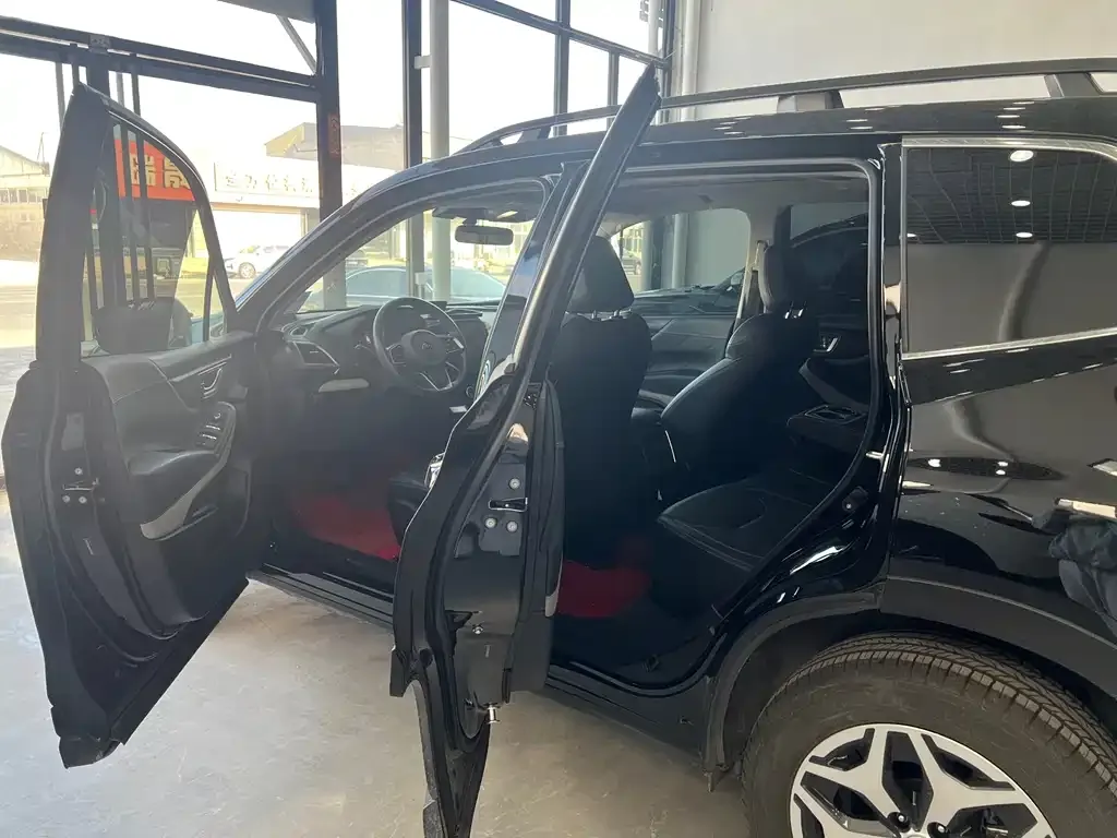 Subaru Forester 2023 из CN, фото 6
