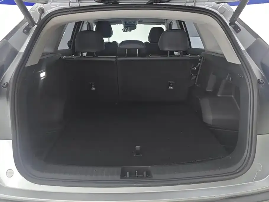 Geely Boyue L 2025 из CN, фото 2