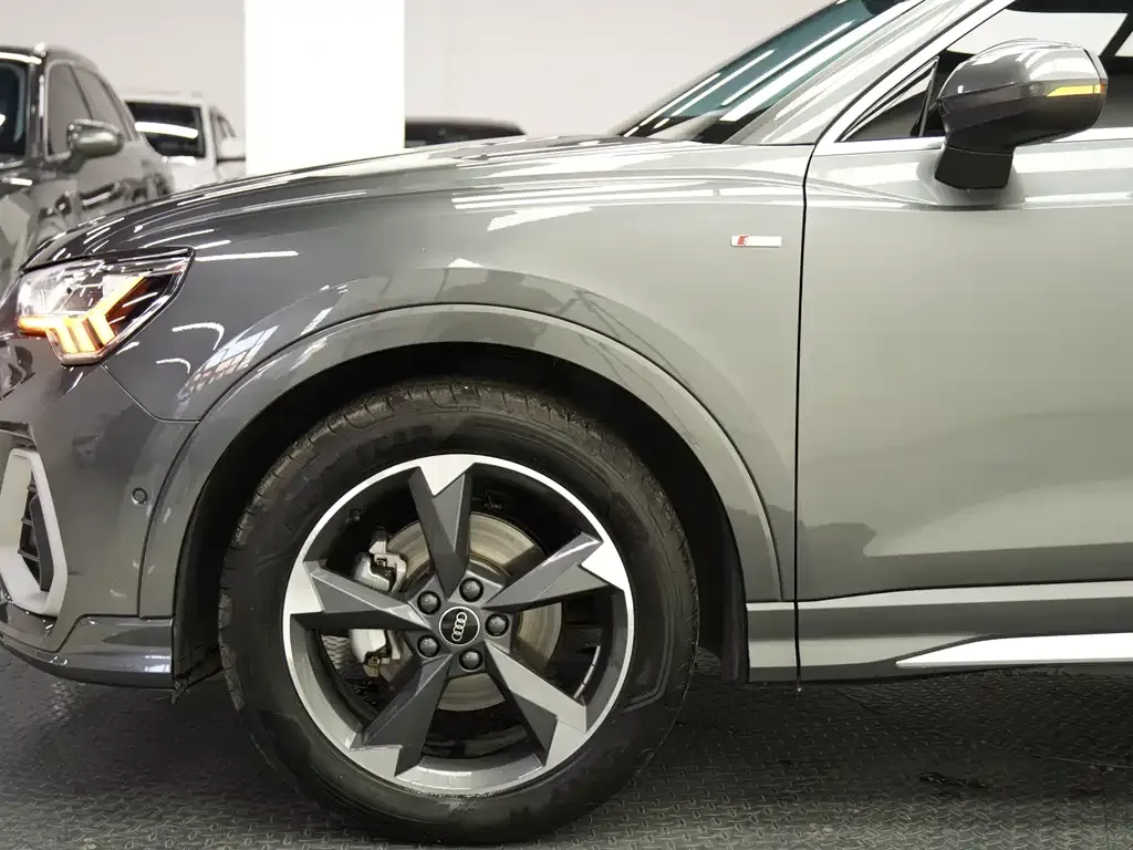 Audi Q3 2022 из CN, фото 9