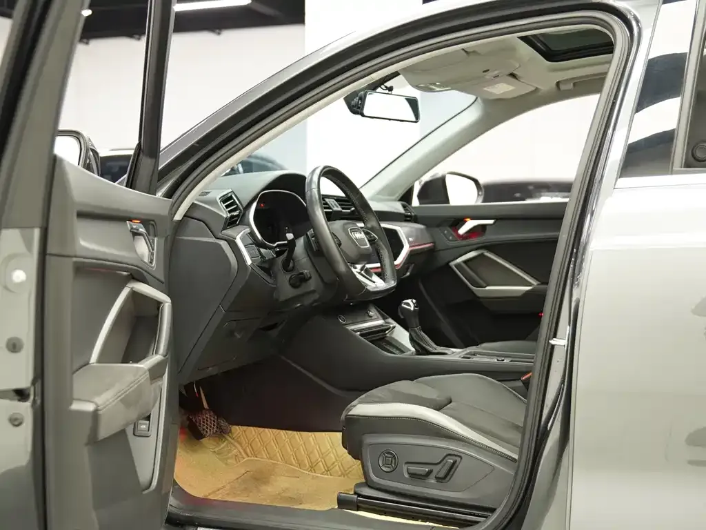Audi Q3 2022 из CN, фото 3