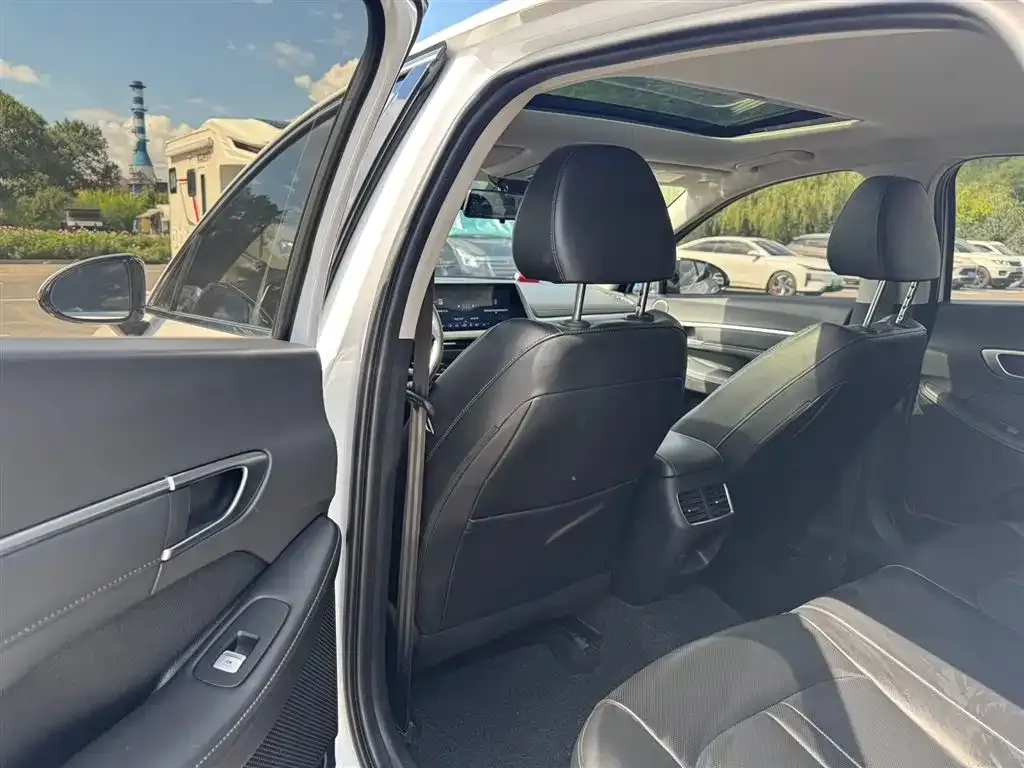 Hyundai Sonata 2021 из CN, фото 6