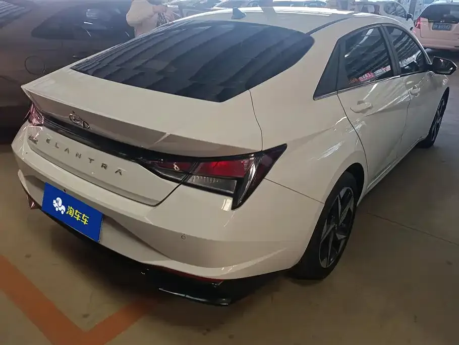 Hyundai Elantra 2023 из CN, фото 2