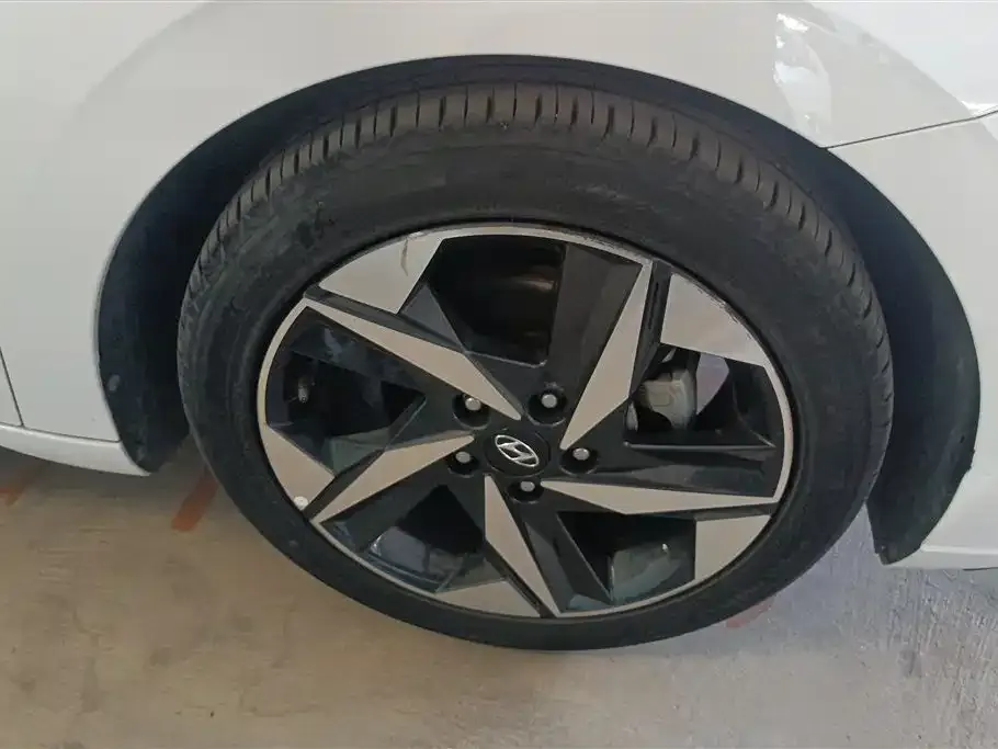 Hyundai Elantra 2023 из CN, фото 7
