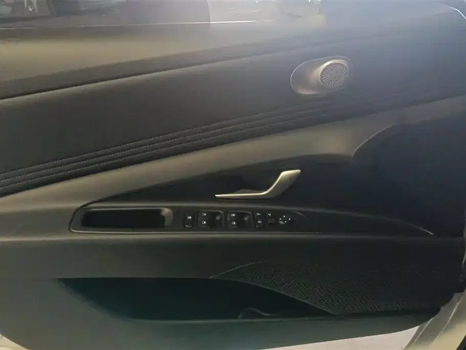 Hyundai Elantra 2023 из CN, фото 9