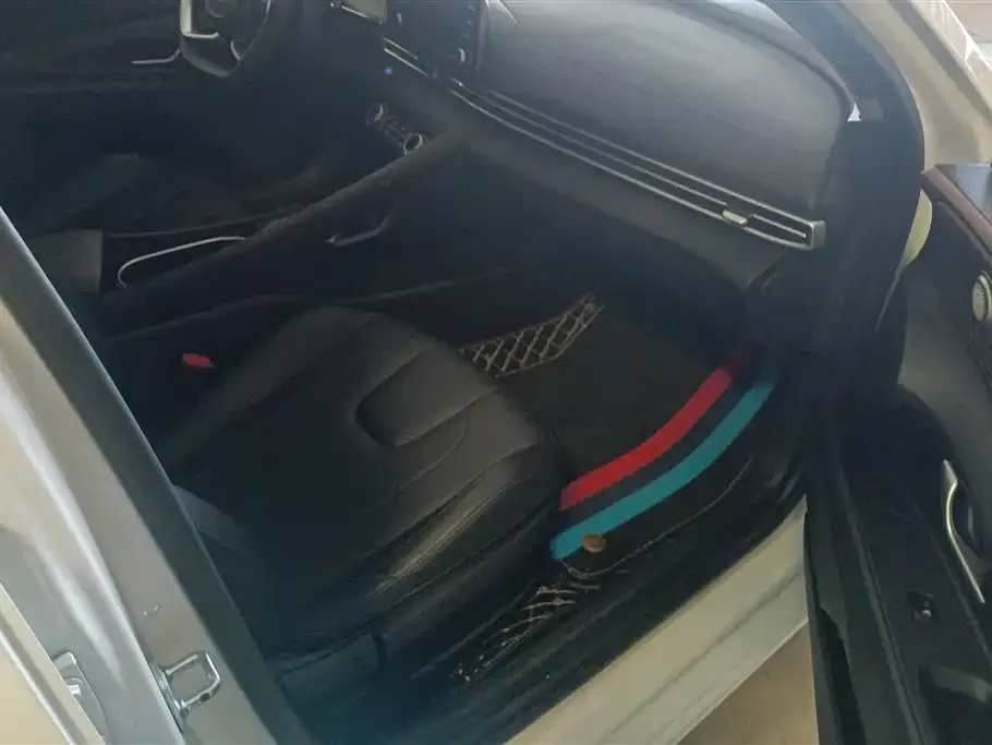 Hyundai Elantra 2023 из CN, фото 10