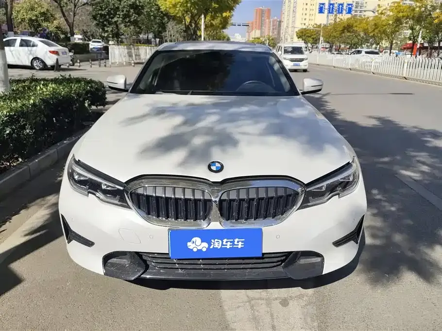 BMW 3 Series 2022 из CN, фото 10