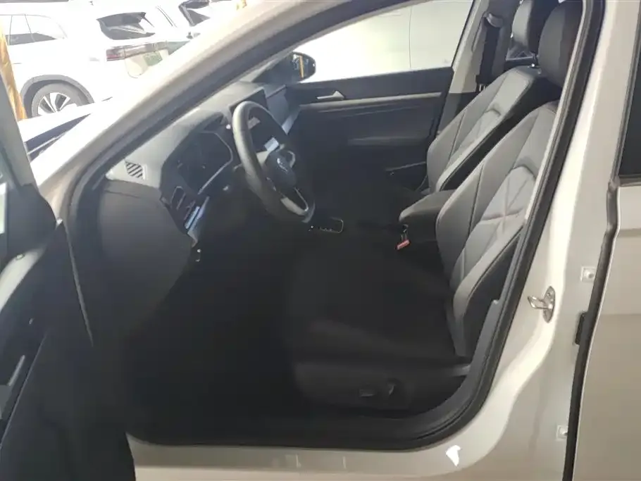 Volkswagen Lavida 2024 из CN, фото 3
