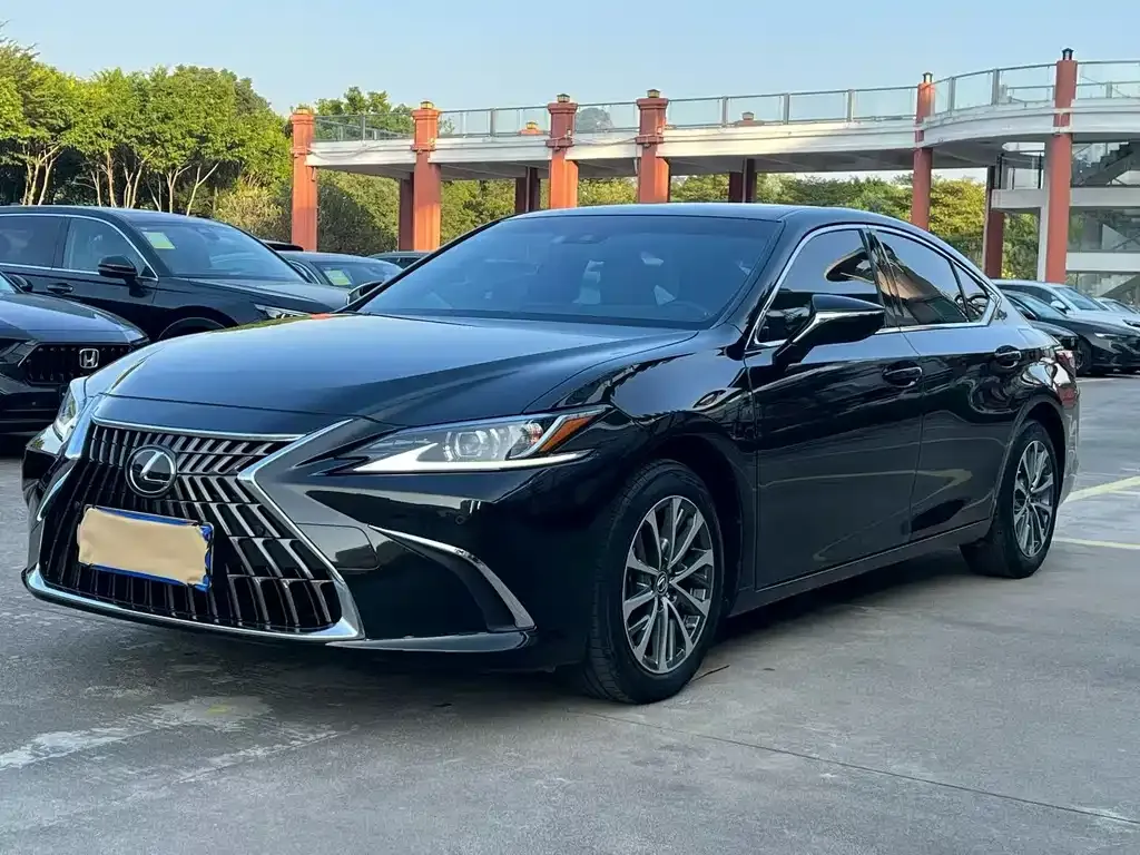 Lexus ES 2022 из CN, фото 1