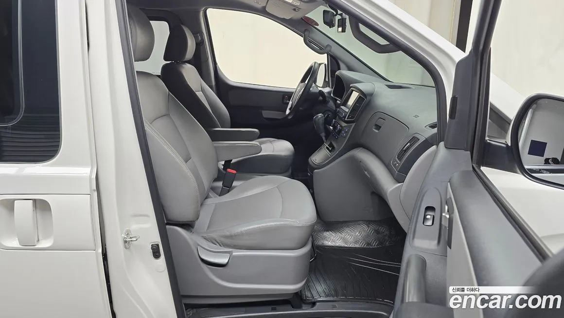 Hyundai Starex 2021 из KR, фото 3