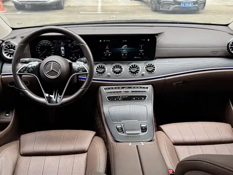 Mercedes-Benz E-Class 2023 из CN, фото 4