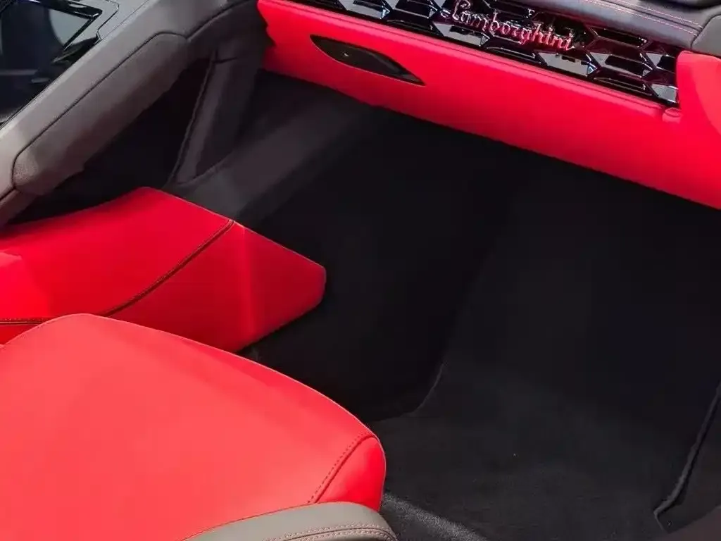 Lamborghini Huracan 2023 из CN, фото 3