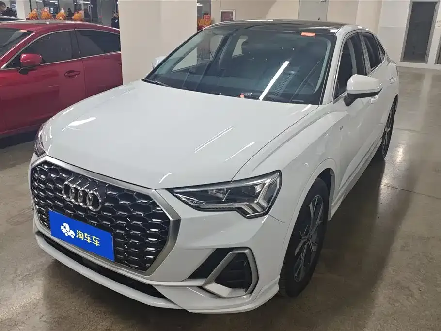 Audi Q3 Sportback 2021 из CN, фото 1