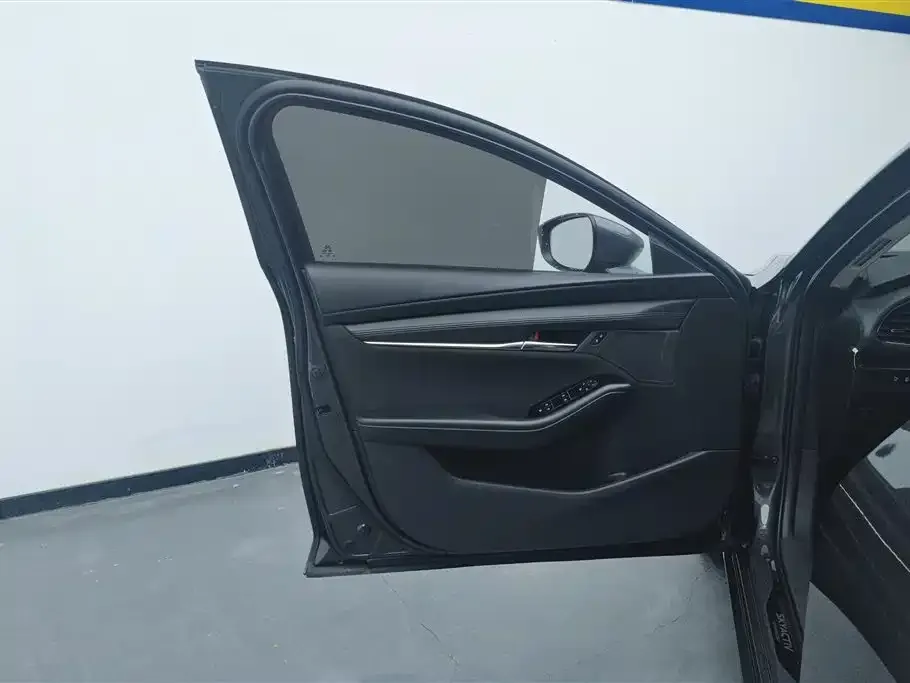 Mazda 3 Axela 2022 из CN, фото 2