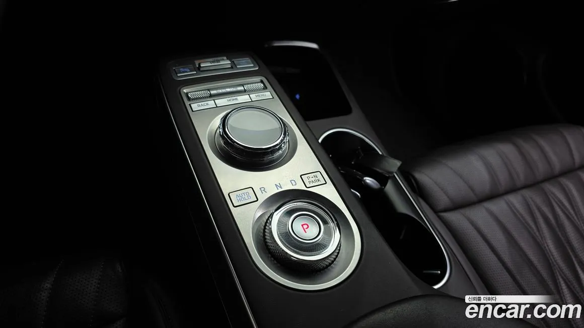Genesis GV70 — фото 3