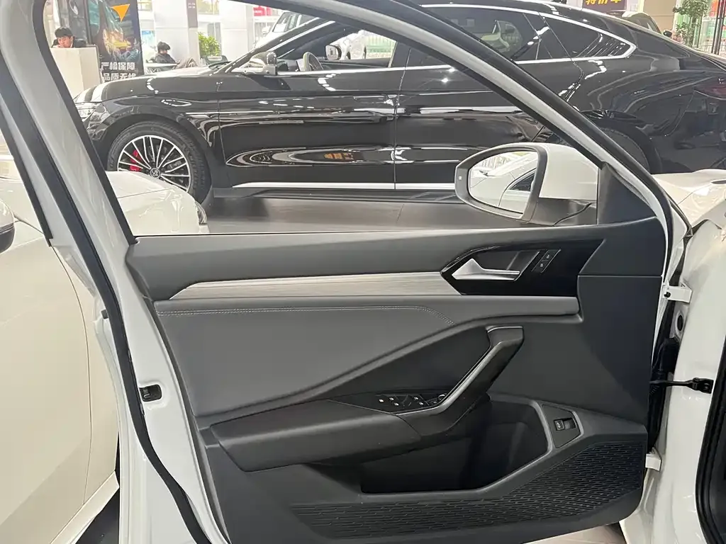 Volkswagen Sagitar 2022 из CN, фото 3