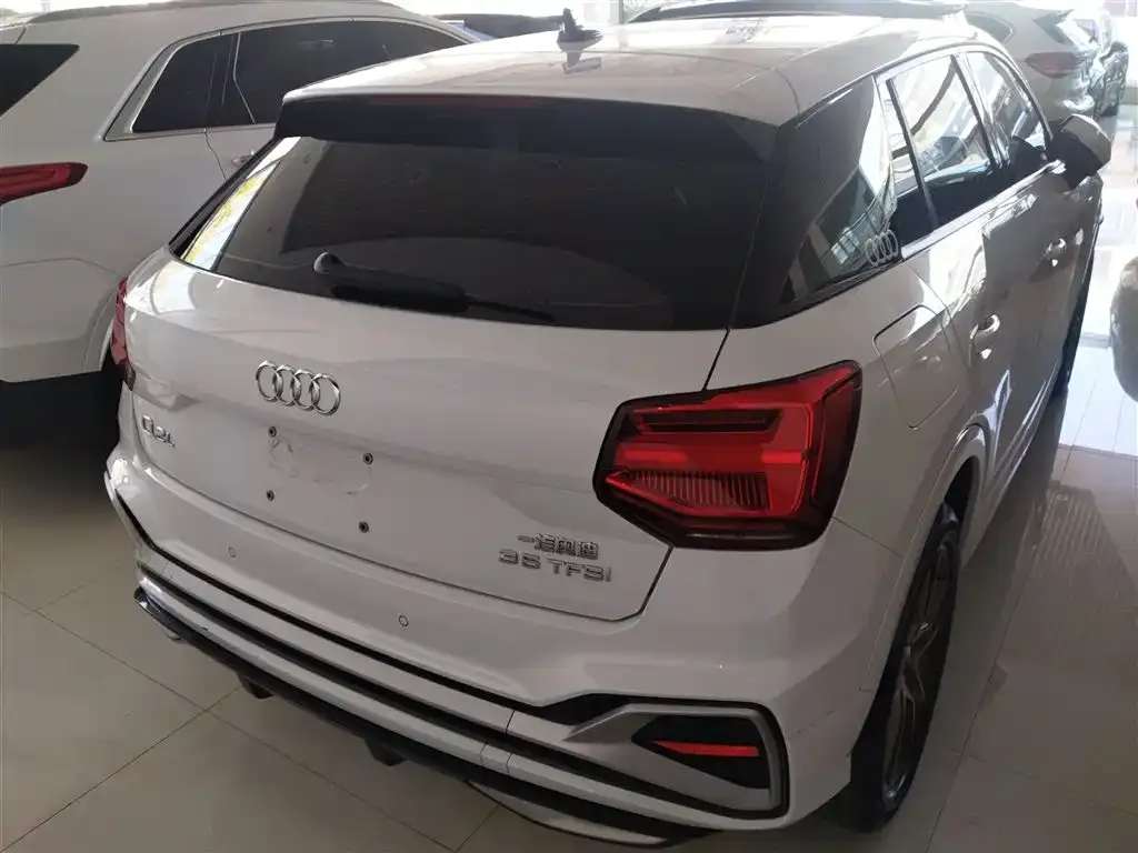 Audi Q2L 2023 из CN, фото 5
