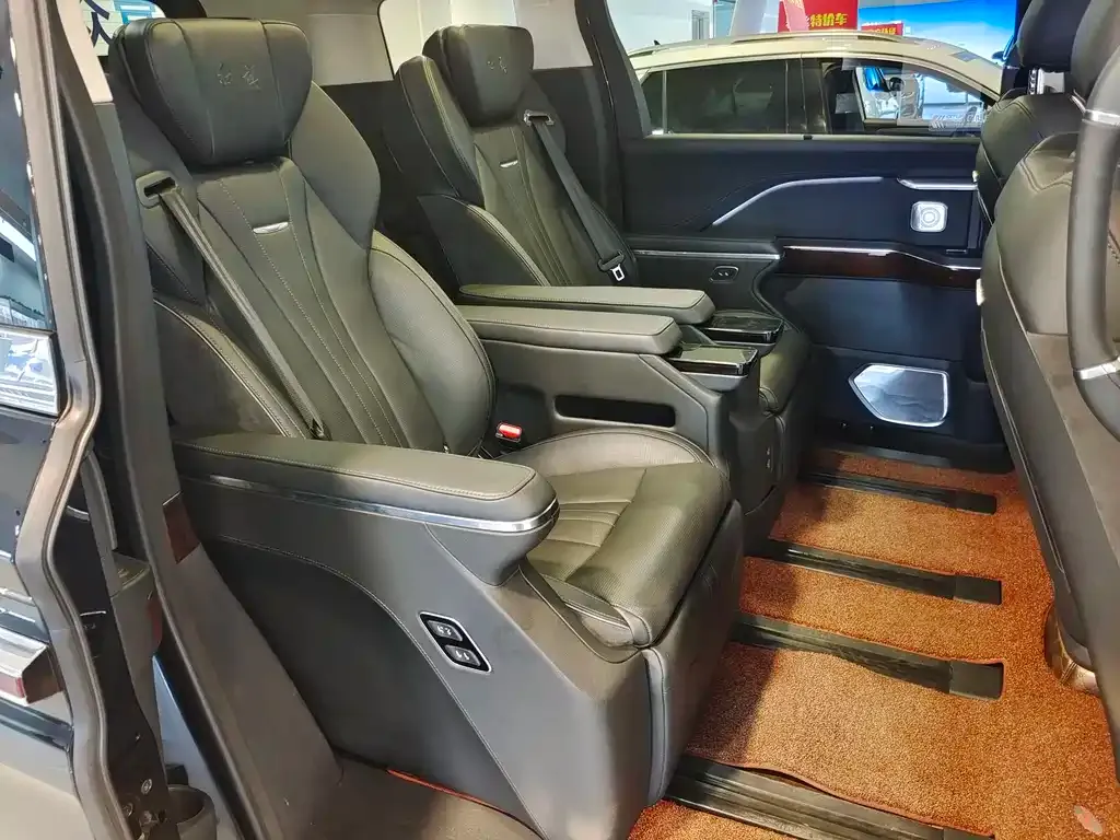 Hongqi HQ9 2023 из CN, фото 6
