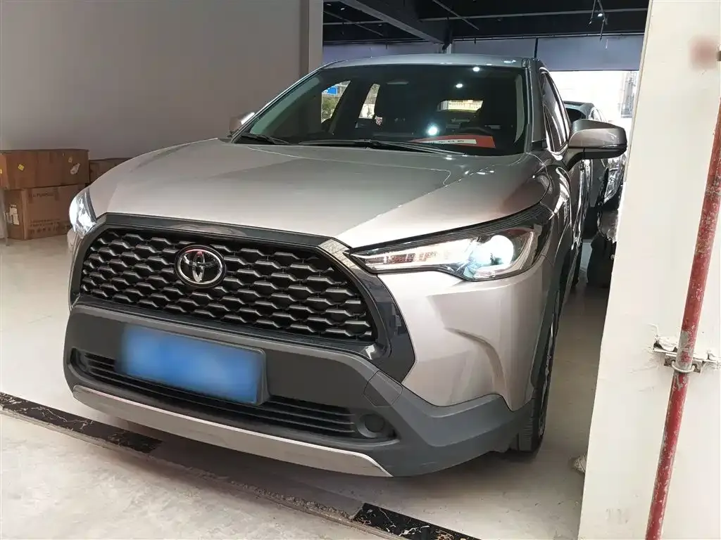 Toyota Corolla Cross 2024 из CN, фото 1
