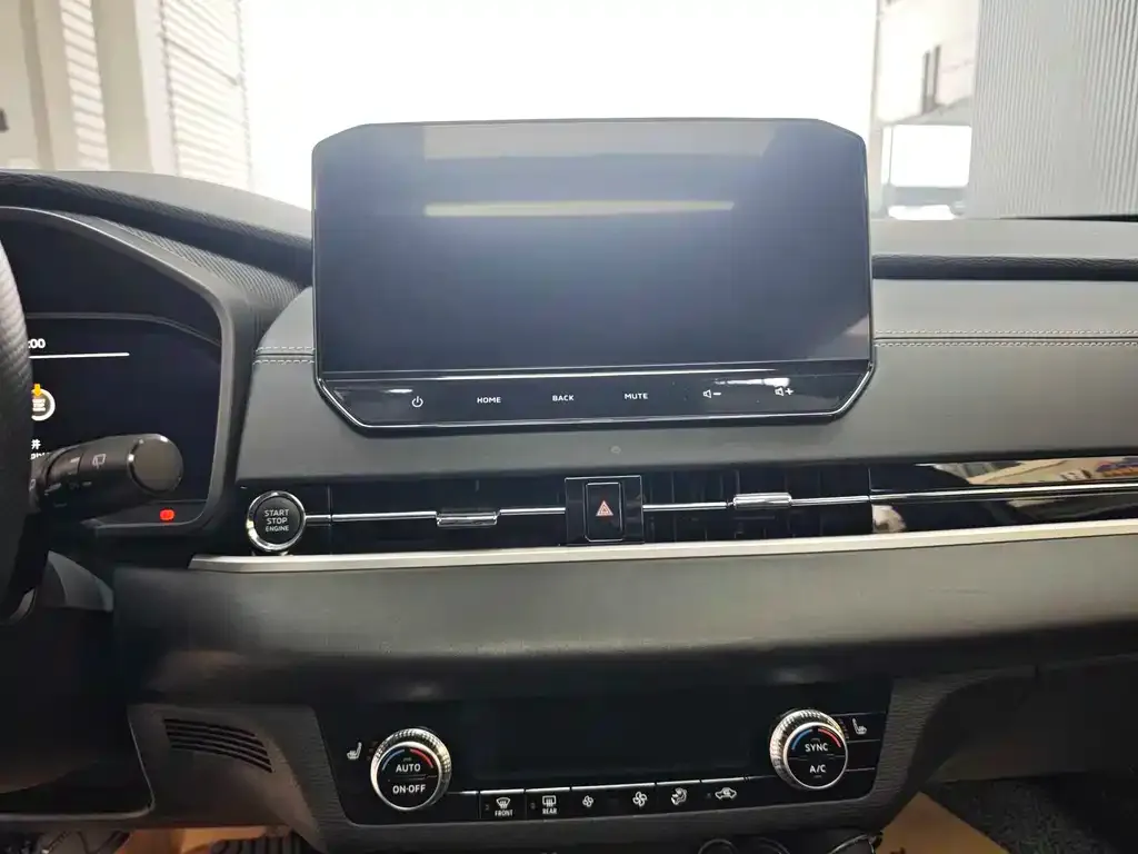 Mitsubishi Outlander 2023 из CN, фото 6