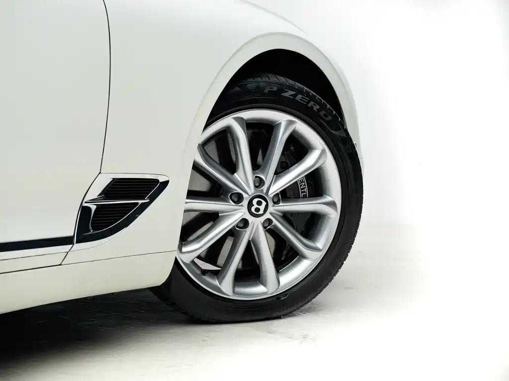 Bentley Continental 2021 из CN, фото 3