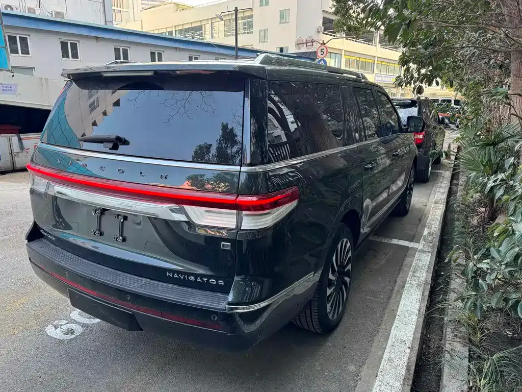 Lincoln Navigator 2023 из CN, фото 8