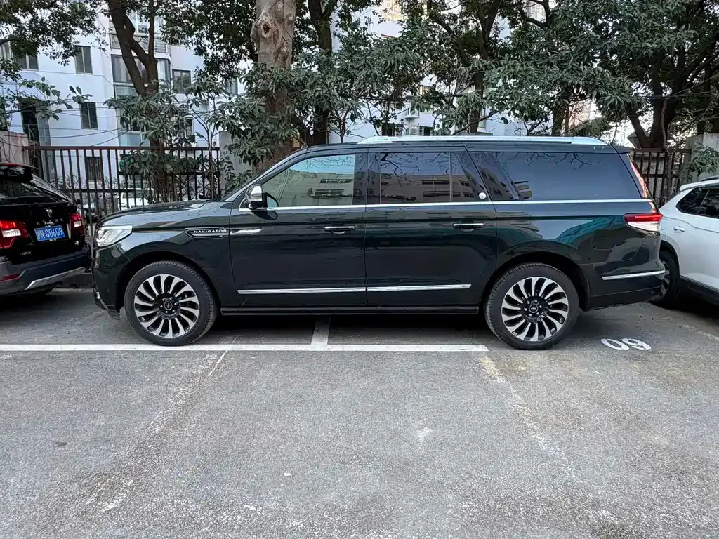 Lincoln Navigator 2023 из CN, фото 9