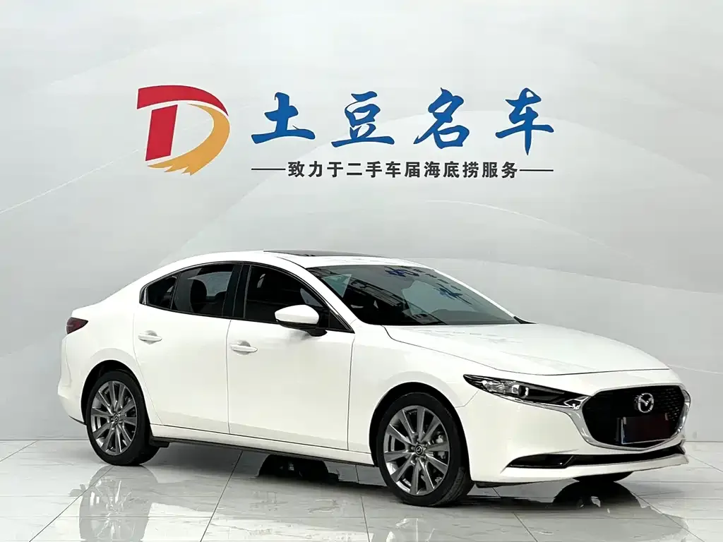 Mazda 3 Axela 2021 из CN, фото 2