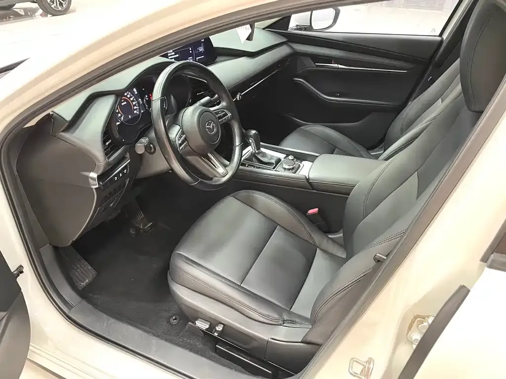 Mazda 3 Axela 2021 из CN, фото 8