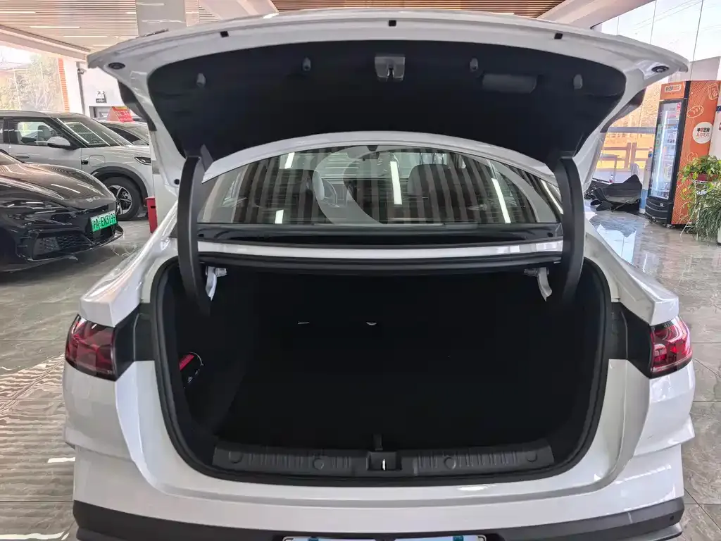 BYD Qin L 2025 из CN, фото 2
