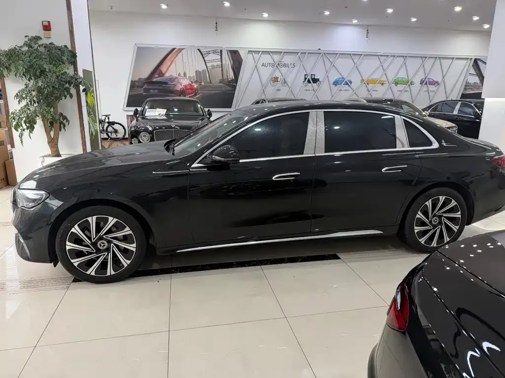 Mercedes-Benz E-Class 2025 из CN, фото 2