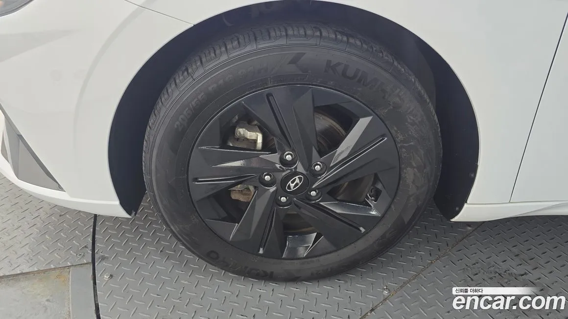 Hyundai AVANTE 2023 из KR, фото 4